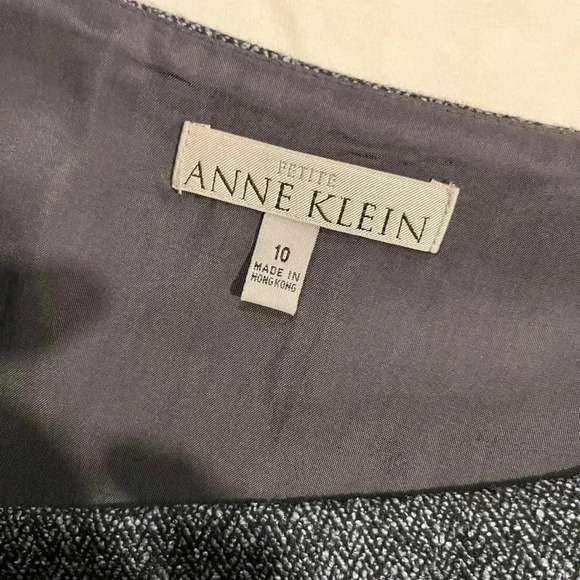 Ann Klein Wrap Skirt - Size 10P - Picture 4 of 4